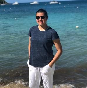 Meet your Posher, Fatima